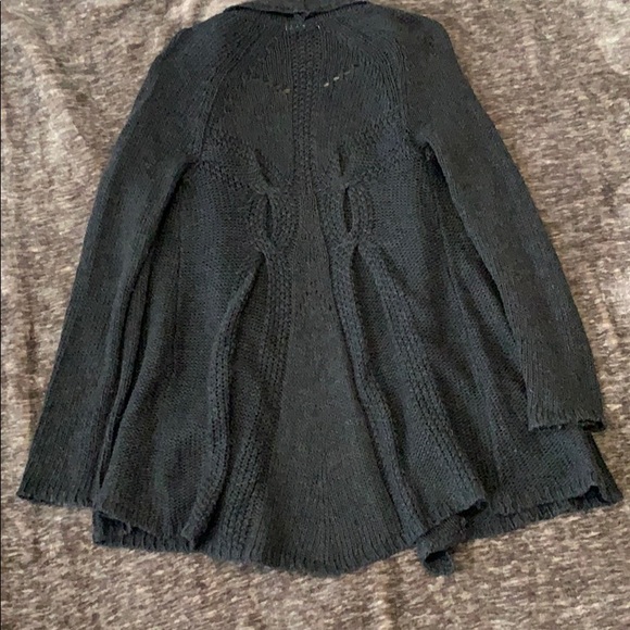 Sweater - Picture 3 of 6